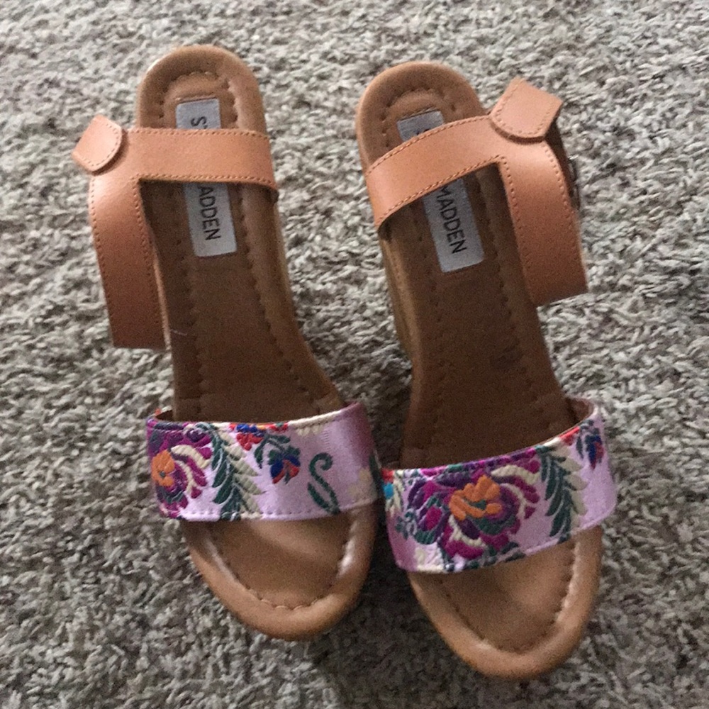 Heels - Picture 1 of 4